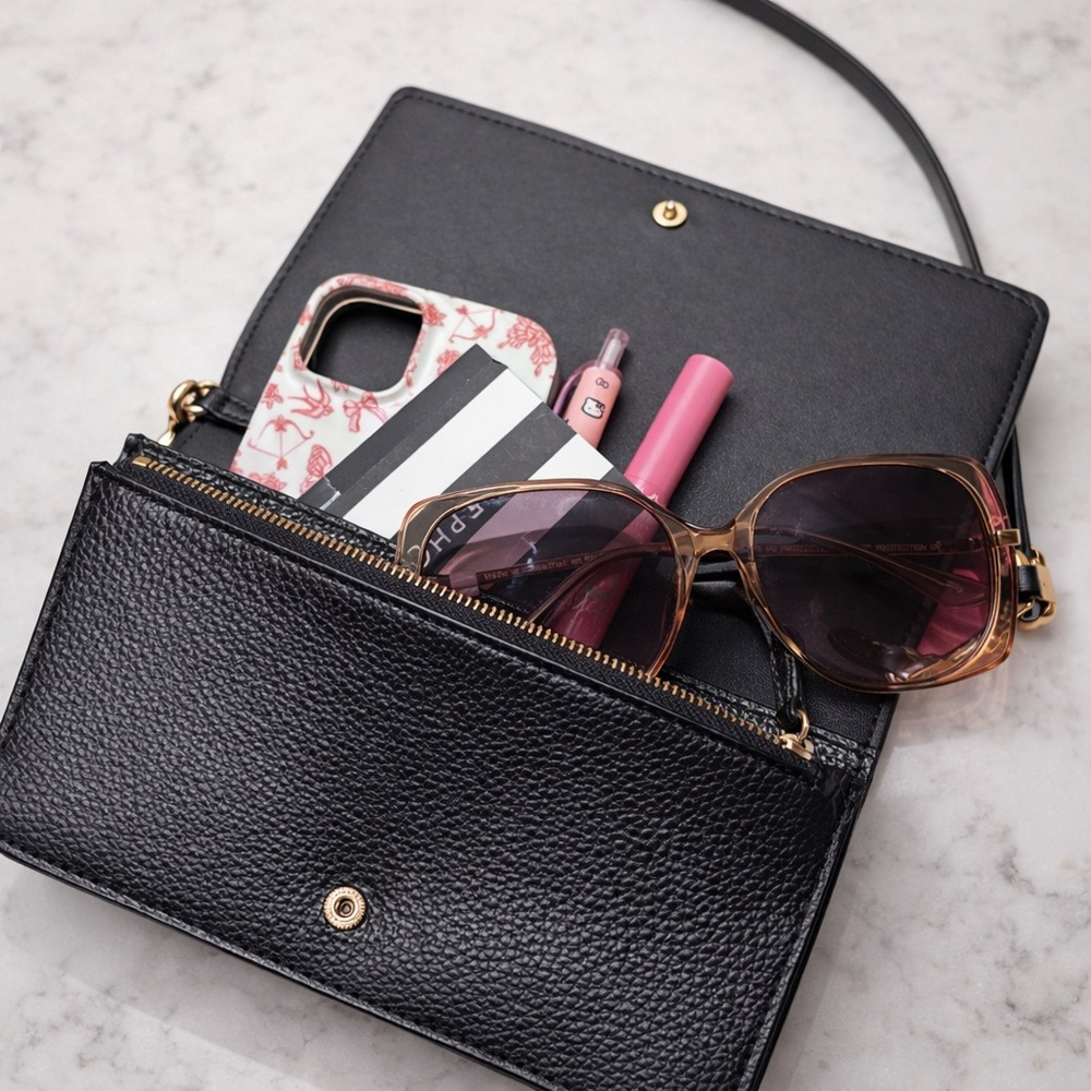 Coach Elegant Black clutch / Crossbody Bag quiet luxury leather mini bag - Picture 2 of 7